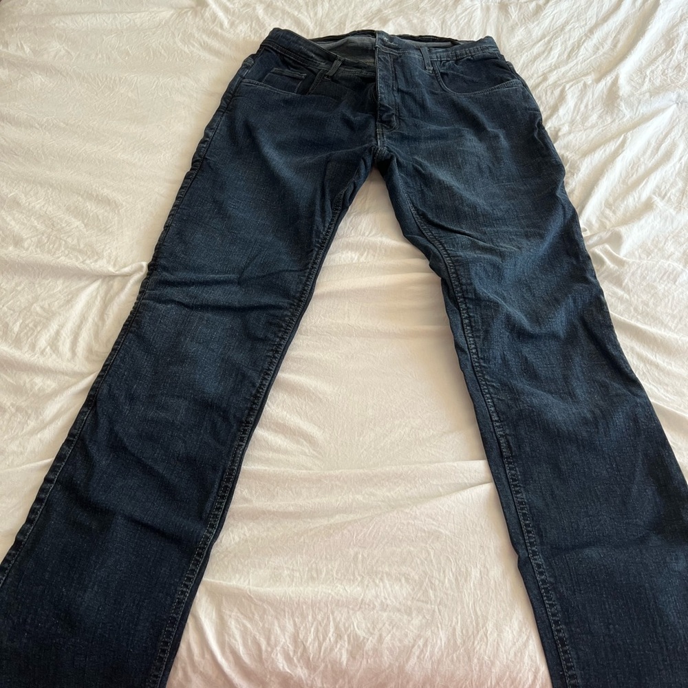 Men's Dark Blue Jeans